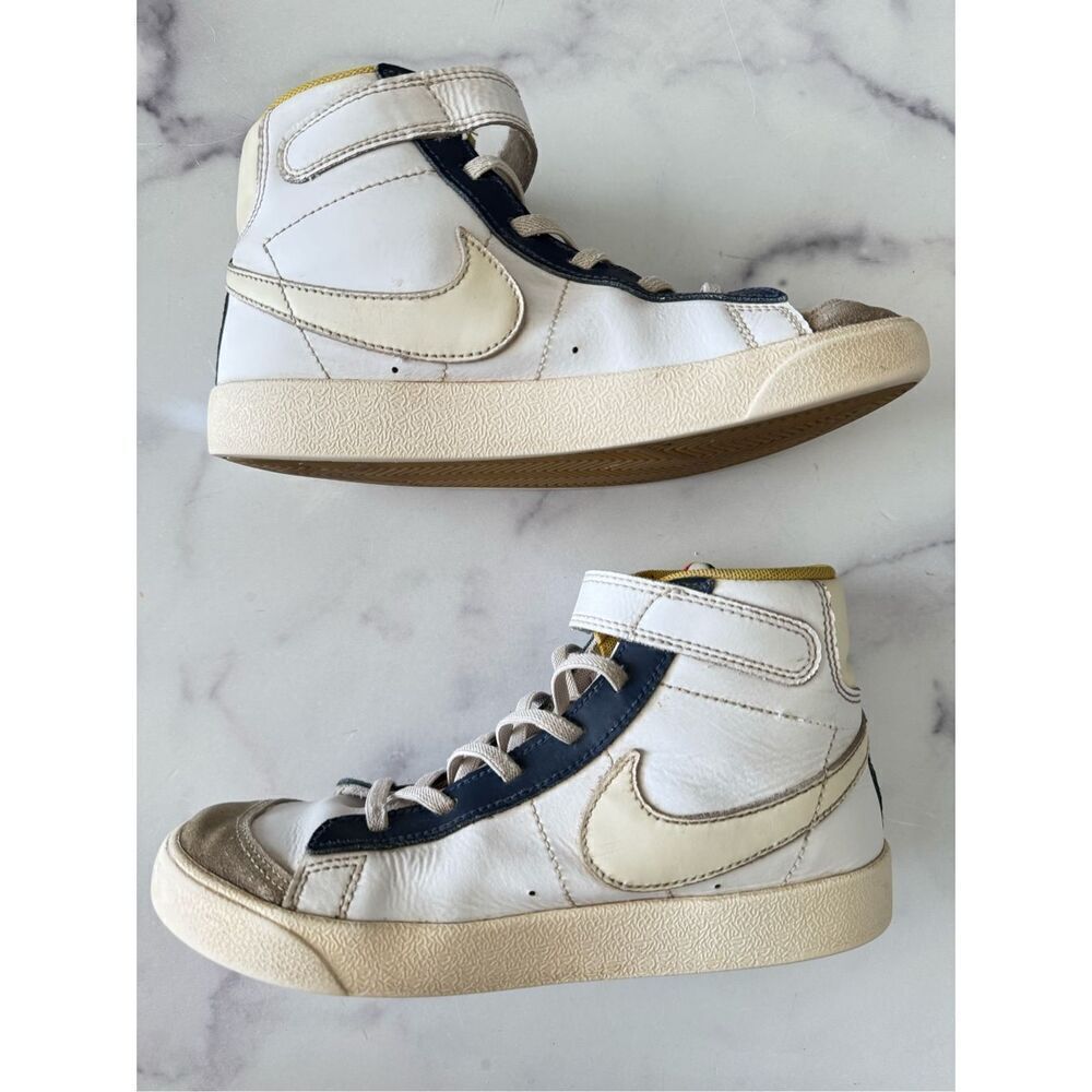 Nike high top kids size 3 easy on sneakers white blue grey